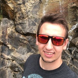 Meet your Posher, Nick